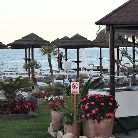 Carlota Carihuela Appartement *